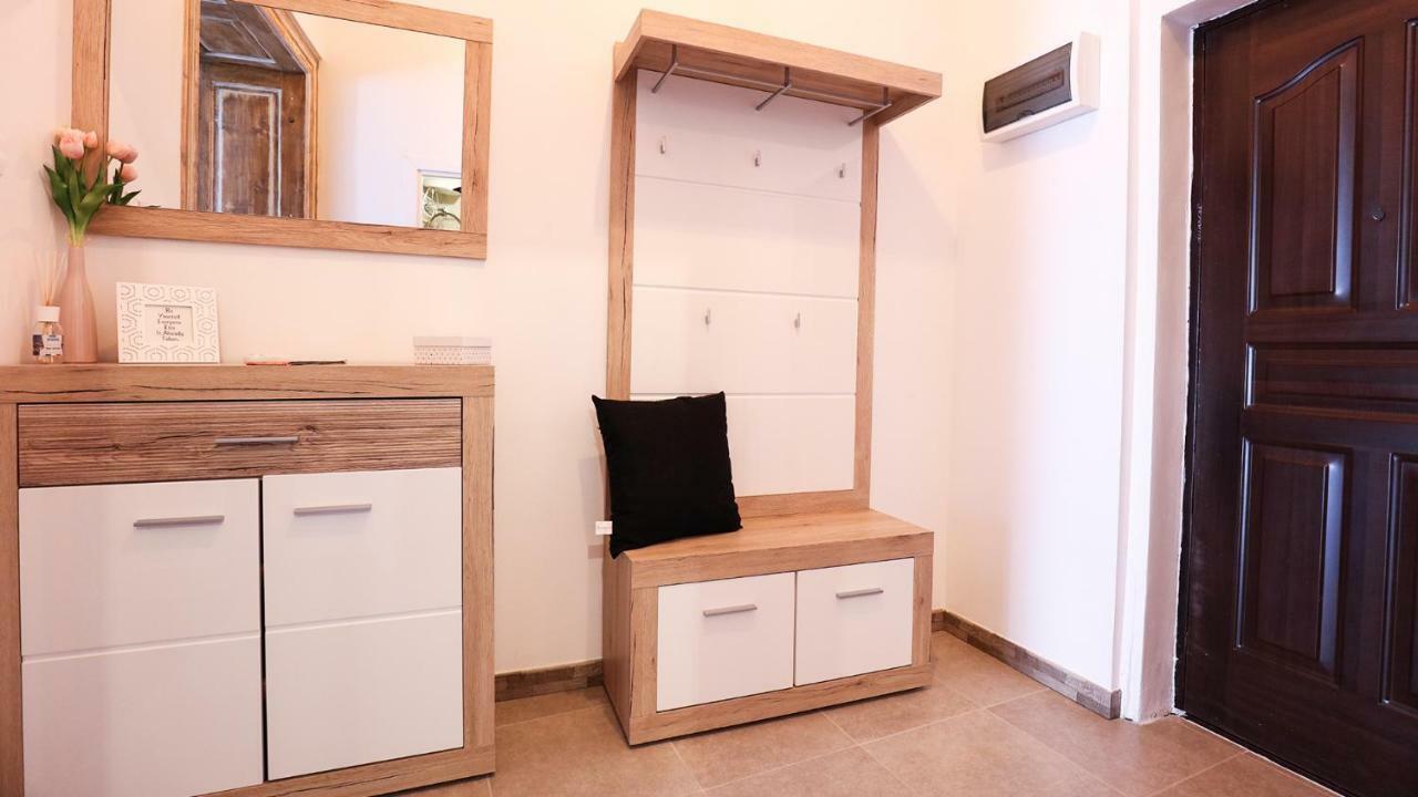 Unirii Old Square Apartments 4 Τιμισοάρα Εξωτερικό φωτογραφία
