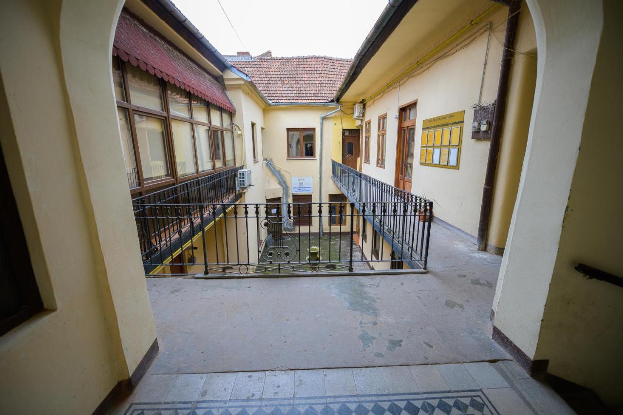 Unirii Old Square Apartments 4 Τιμισοάρα Εξωτερικό φωτογραφία